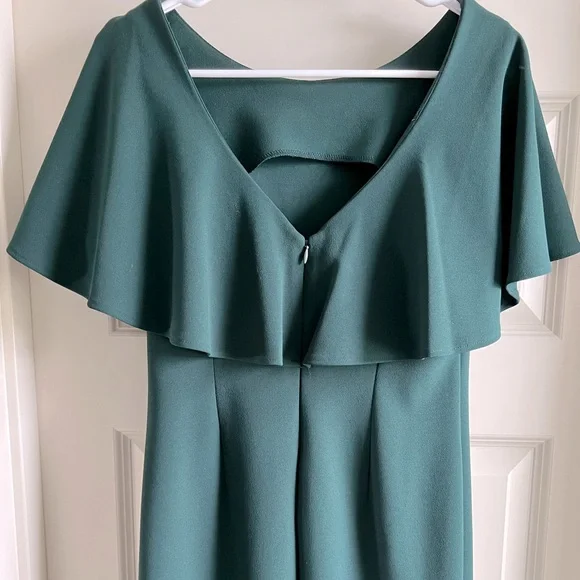 Green dress - Picture 1 of 3